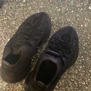 Adidas Yeezy Boost 380 'Onyx Non-Reflective' kids Sneakers - Size 4